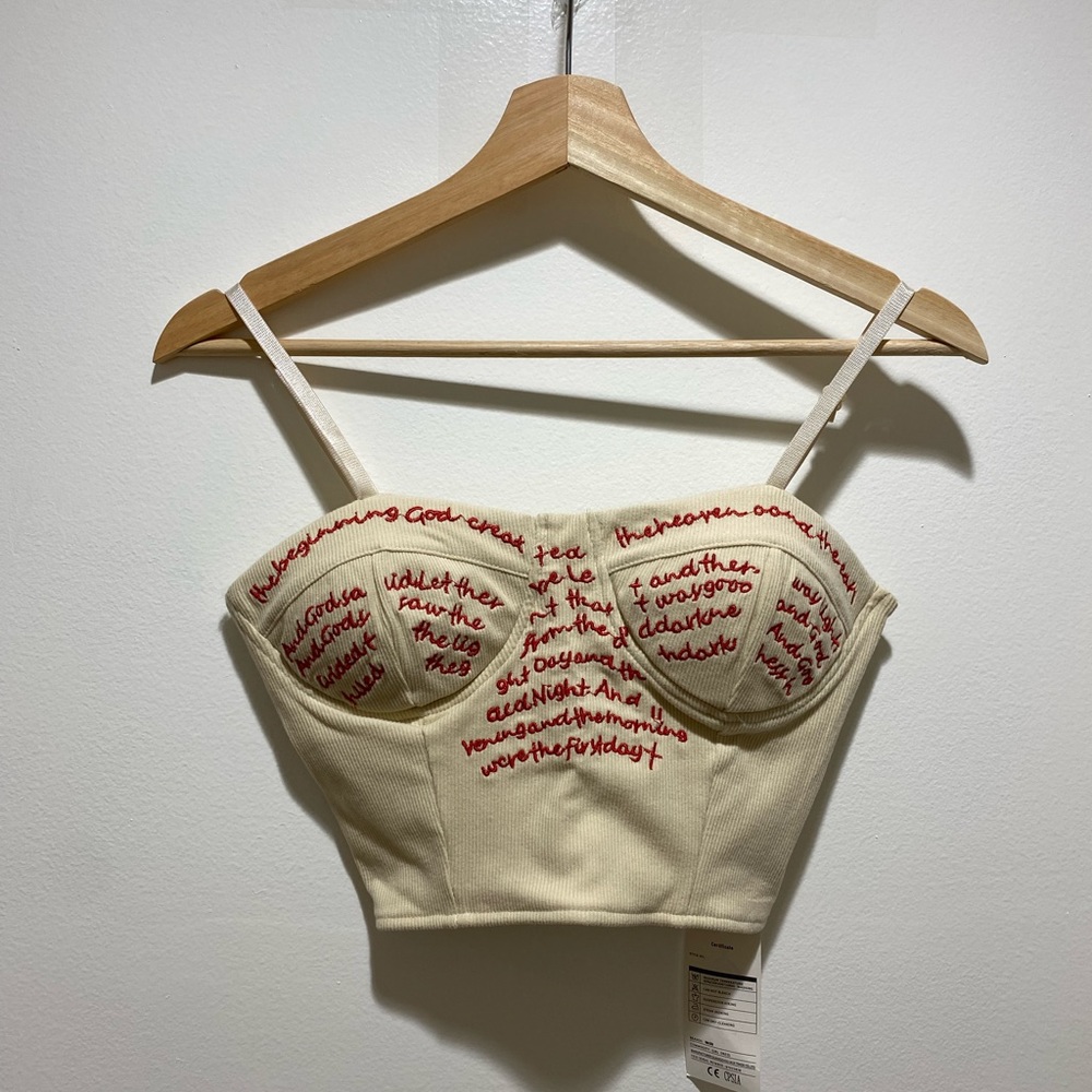 NWT brand new women’s embroidered top tank with bra